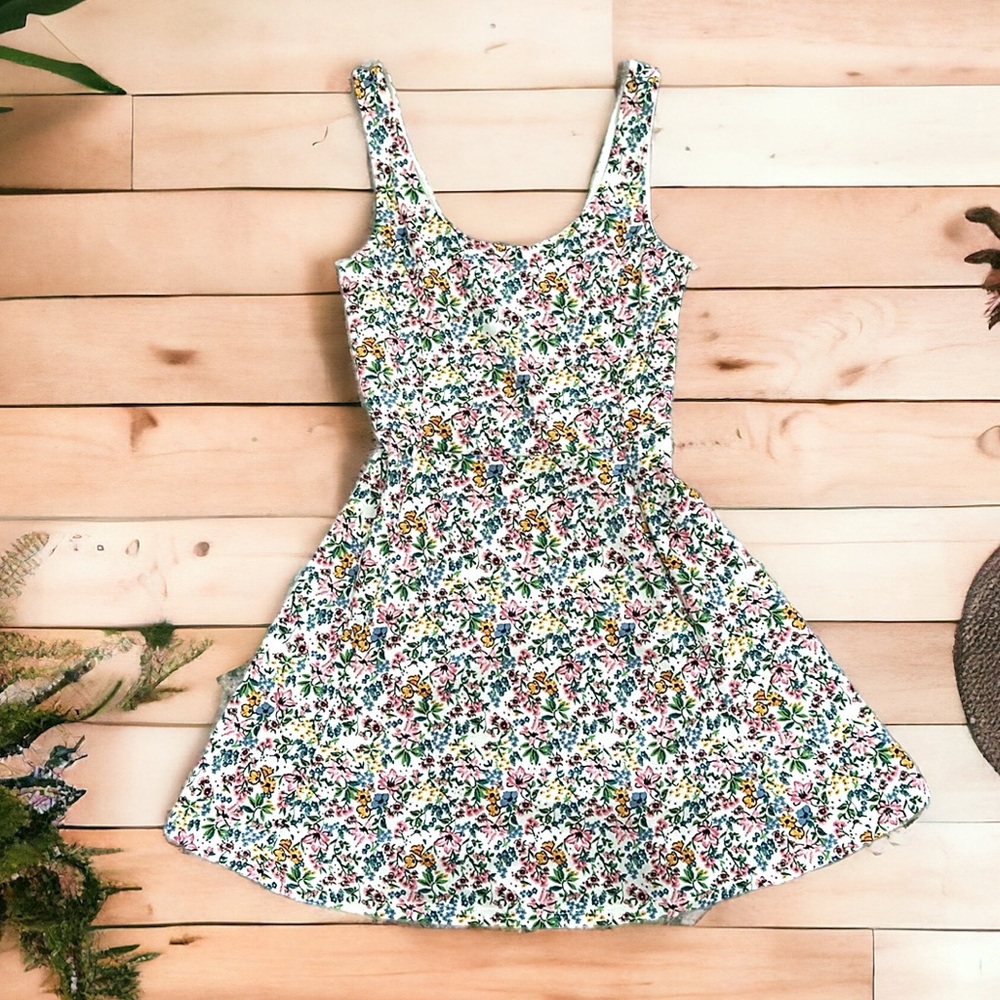 Divided By H&M - Fit & Flare Scoop Neck Skater Dress - size 6